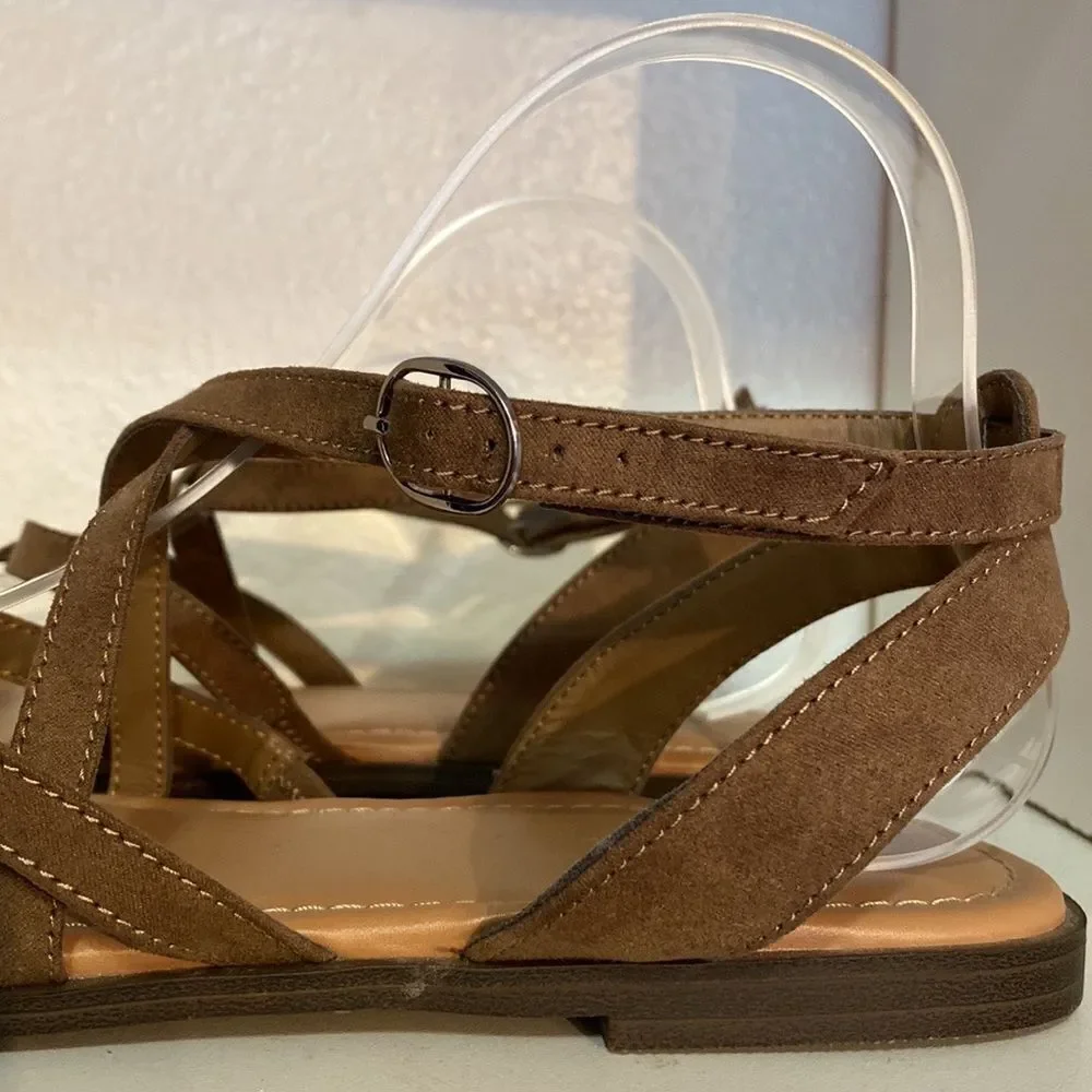Torrid Womens Strappy Sandals Brown Adjustable Low Heel Shoes Flat Buckle 11 W